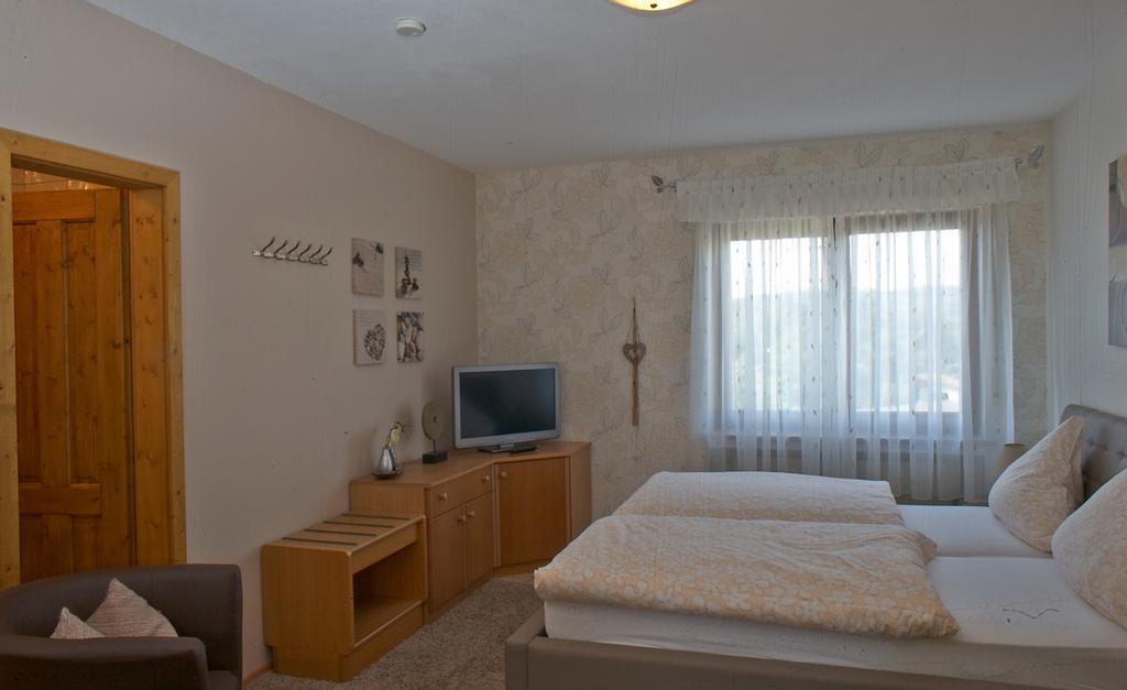 Maischeider Hof Kleinmaischeid Стая снимка